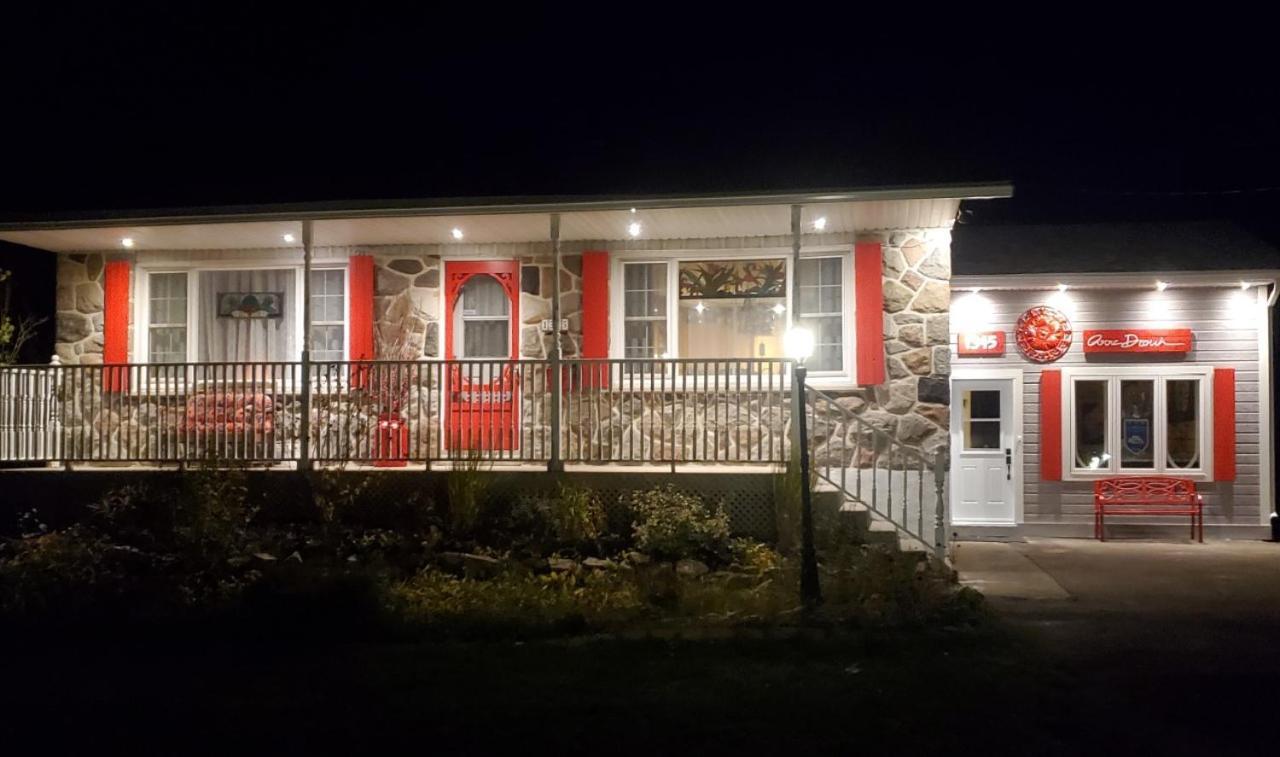 Atelier Galerie Anne Drouin Peinture&Pension Sainte-Julie Exterior foto