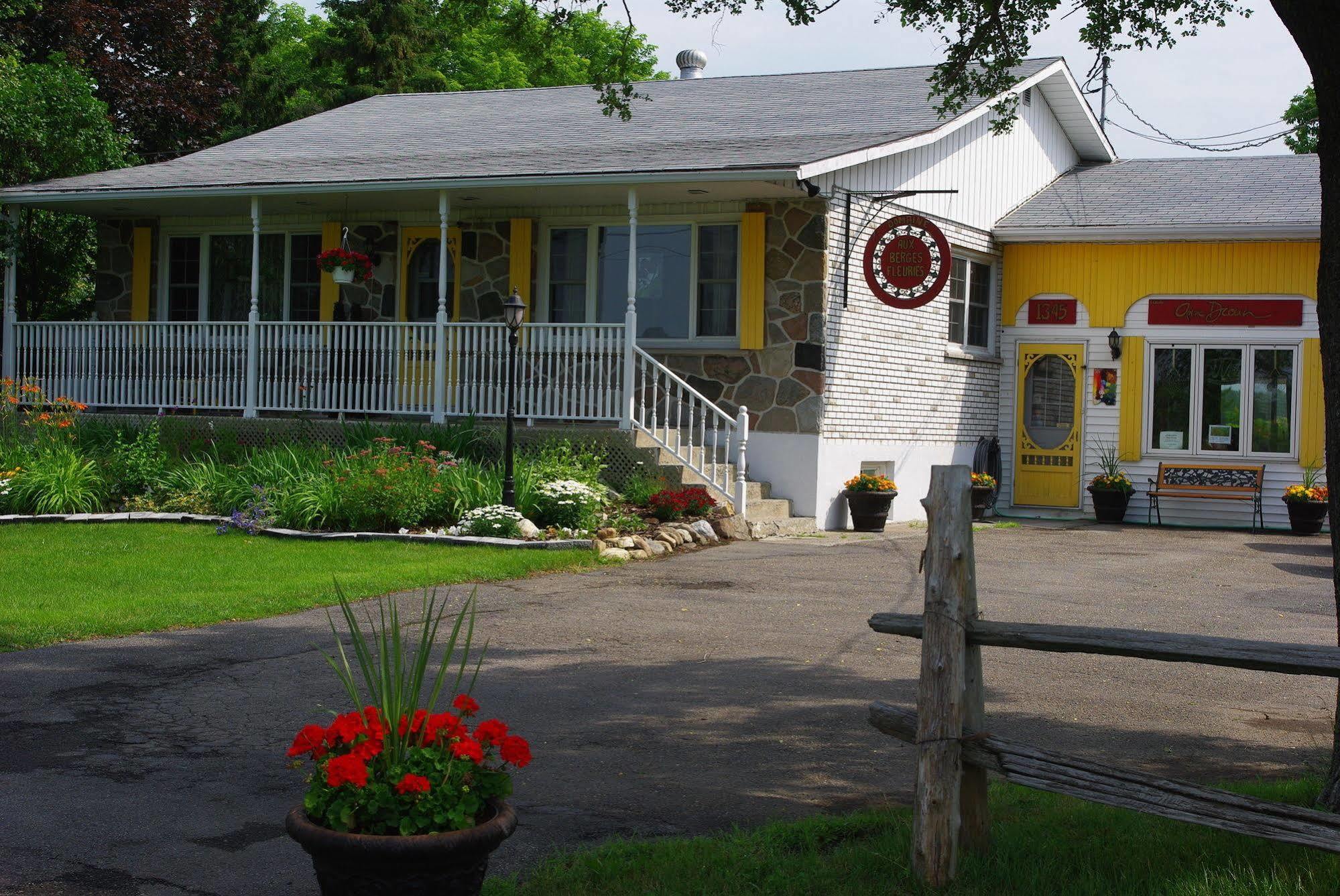 Atelier Galerie Anne Drouin Peinture&Pension Sainte-Julie Exterior foto